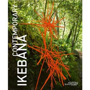 Contemporary Ikebana by Mit Ingelaere