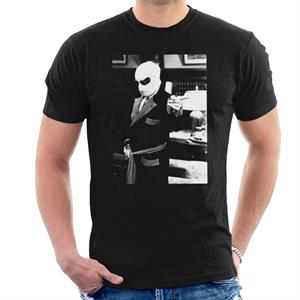 The Invisible Man Pointing Off Screen Men's T-Shirt