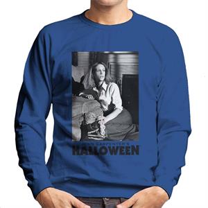 Halloween Laurie Strode Hiding From Michael Men's Sweatshirt